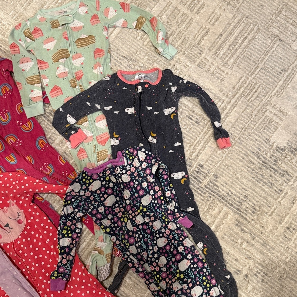 Bundle Lot of Footed Pajamas - Picture 3 of 5